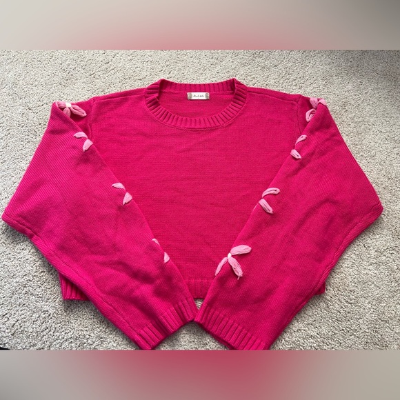 ALTAR'D STATE Hot Pink Sweater w/Floral Stitching. Woman’s Size Large - Picture 4 of 11